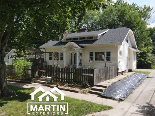 Vinyl siding installation Rockford IL — Martin Exteriors